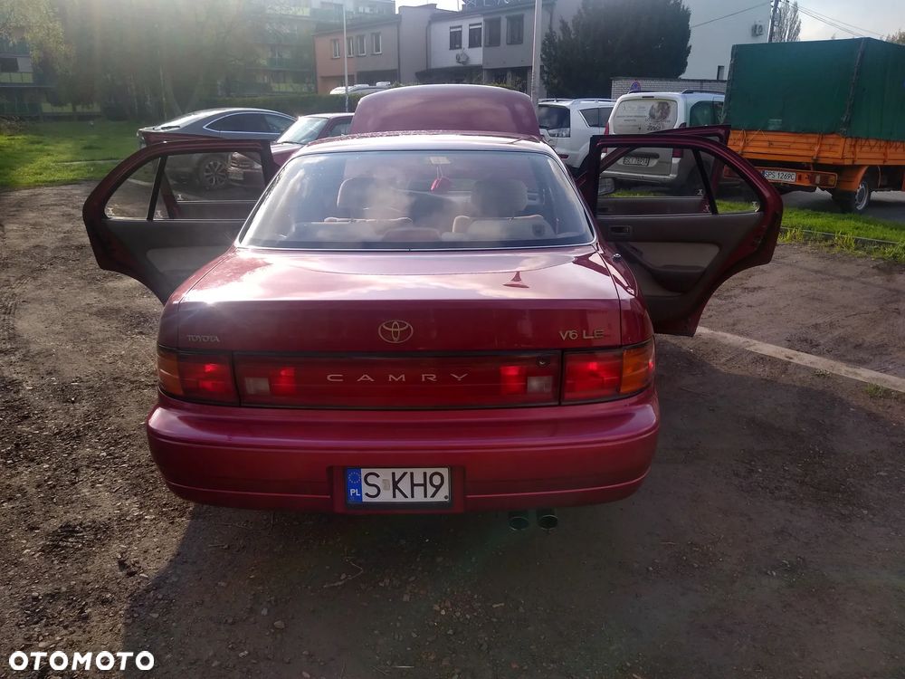 Toyota Camry 3.0 V6 LE - 14