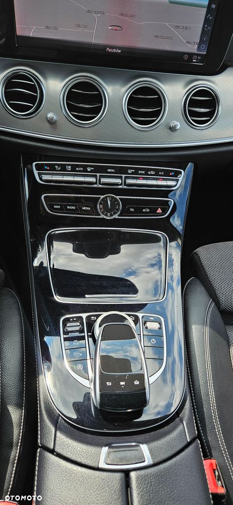 Mercedes-Benz Klasa E 220 d 4Matic 9G-TRONIC Avantgarde - 14