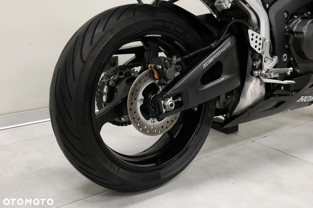 Honda CBR - 37