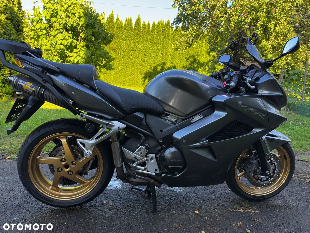 Honda VFR - 7