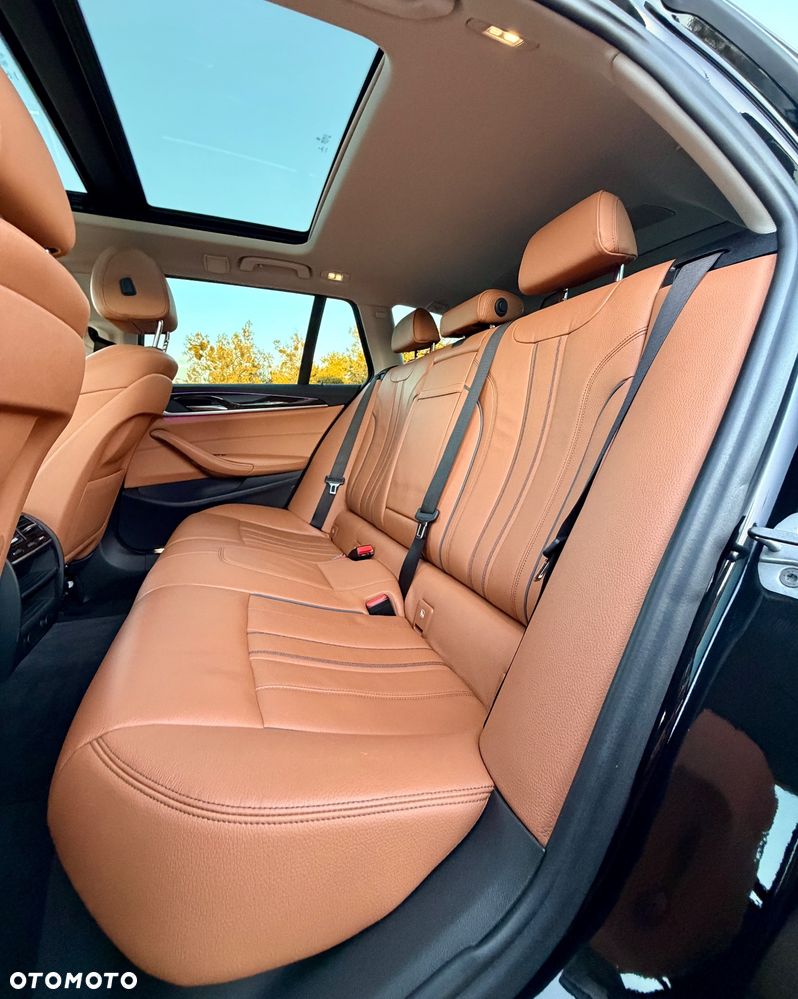 BMW Seria 5 525d Luxury Line - 28