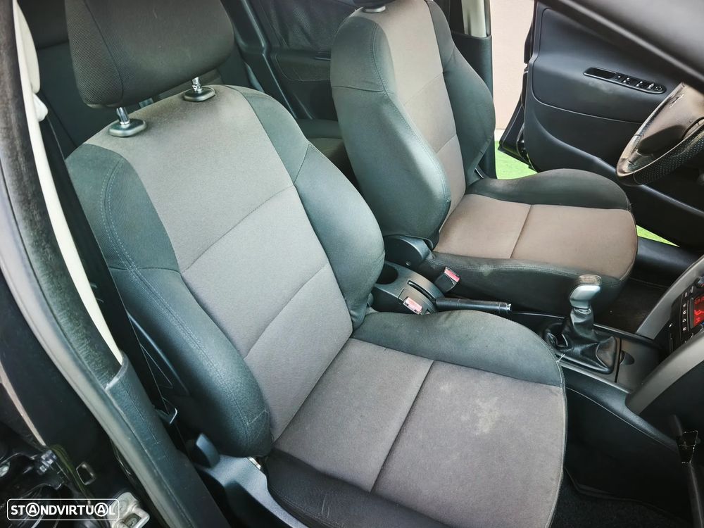 Peugeot 207 SW 1.4 Premium - 17