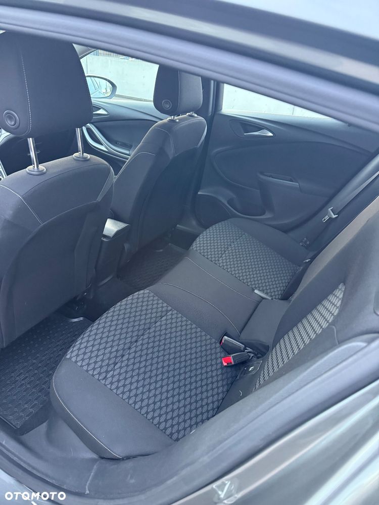 Opel Astra 1.4 T Enjoy - 27