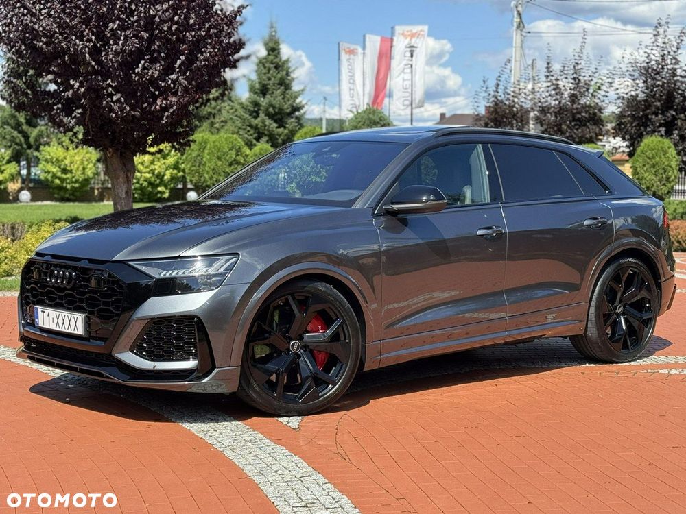 Audi RS Q8 - 8