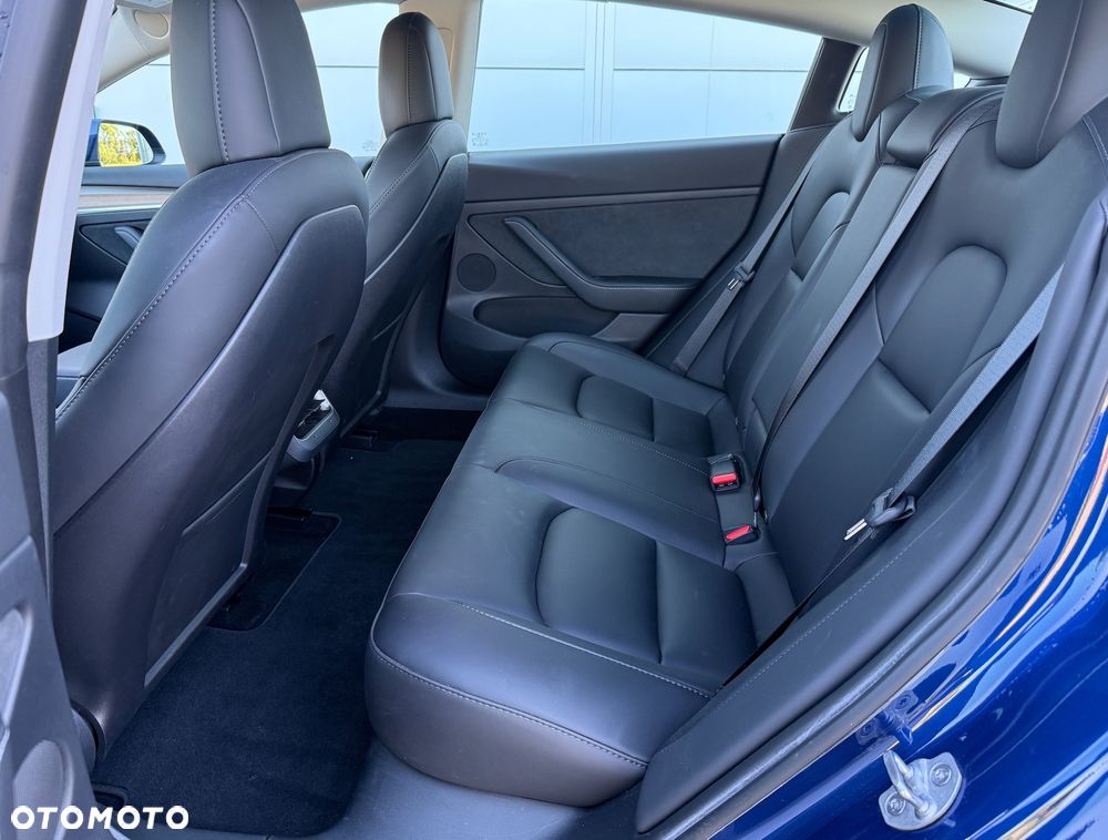 Tesla Model 3 RWD - 10