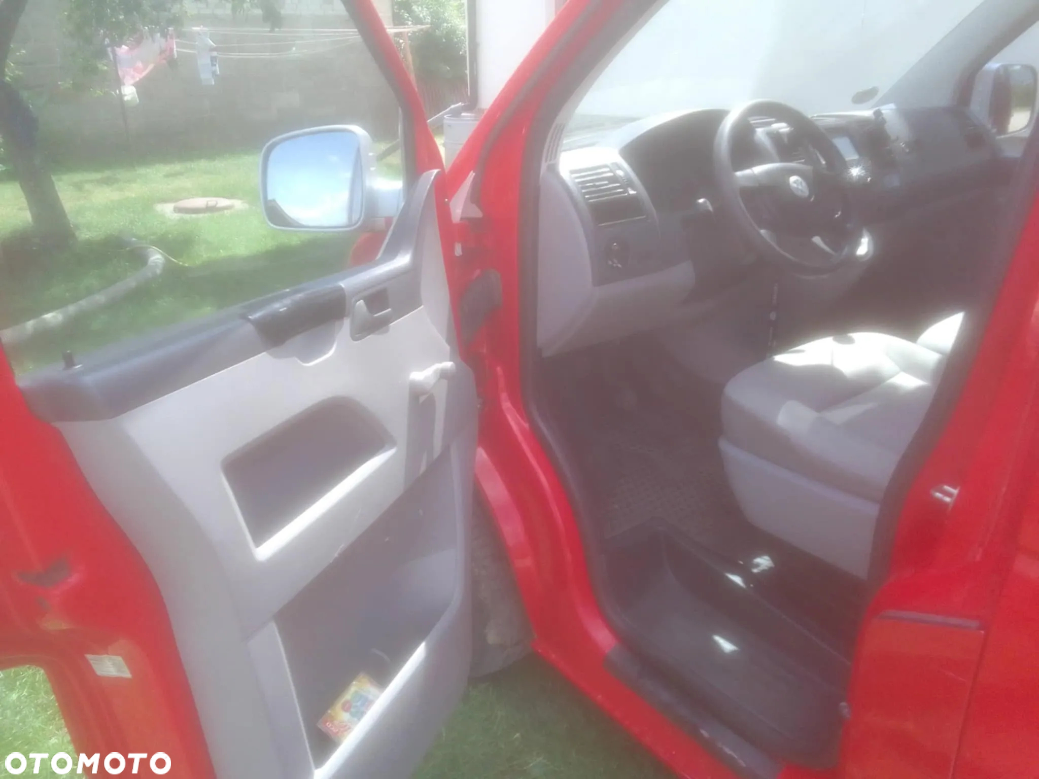 Volkswagen Caravelle - 3