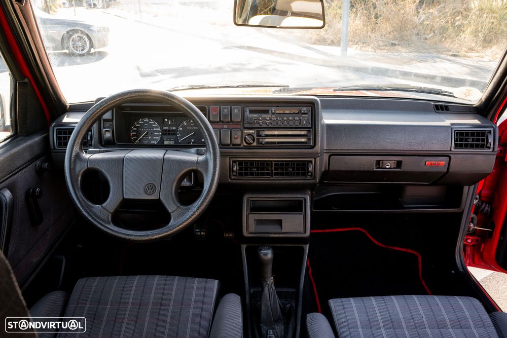 VW Golf 1.8 GTI 16V - 10