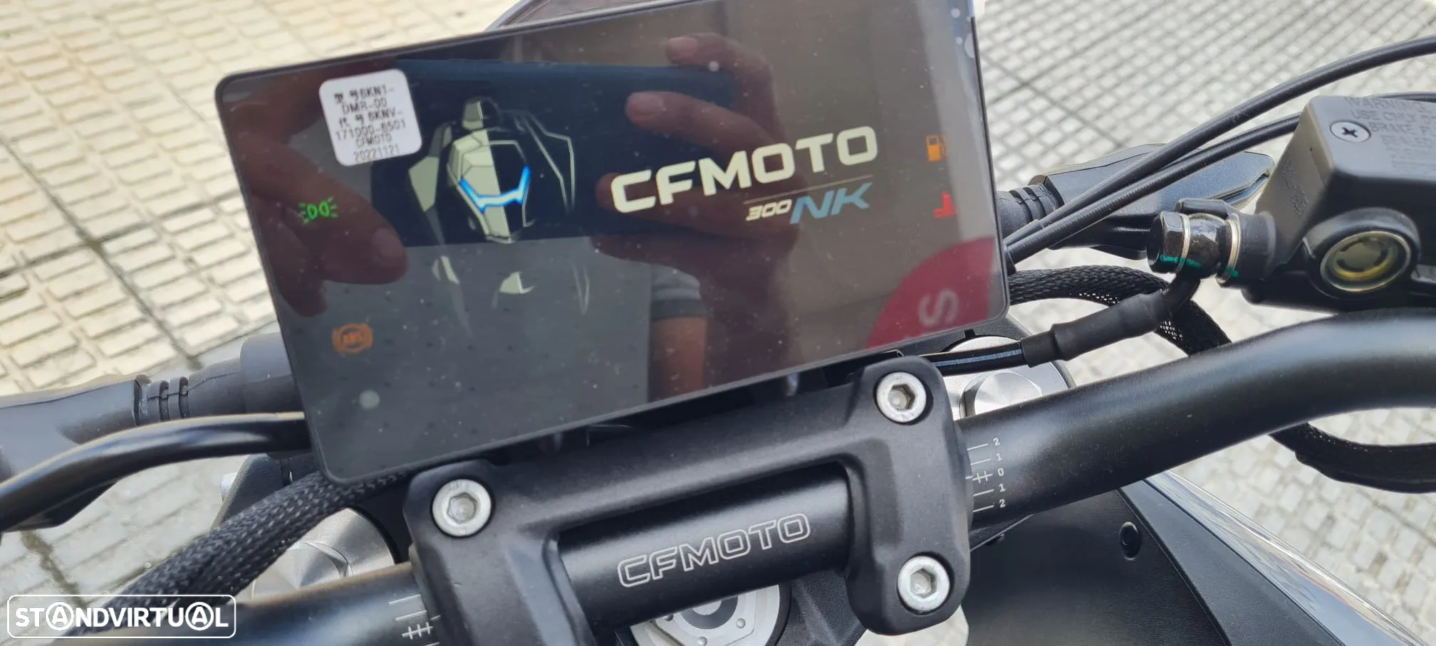 CF Moto 300NK - 5