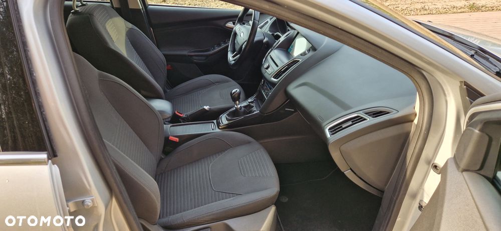 Ford Focus - 12