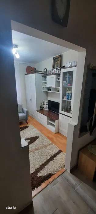 Apartament 3 camere, 55 mp, decomandat – Carpati 1, Aleea Postavaru — fotografia 1