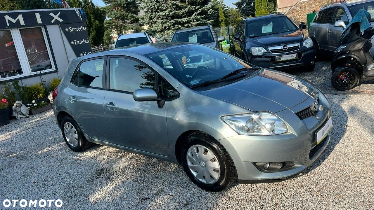Toyota Auris - 16