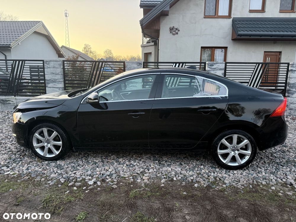 Volvo S60 D2 Drive-E Dynamic Edition (Momentum) - 3