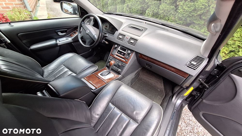 Volvo XC 90 - 8