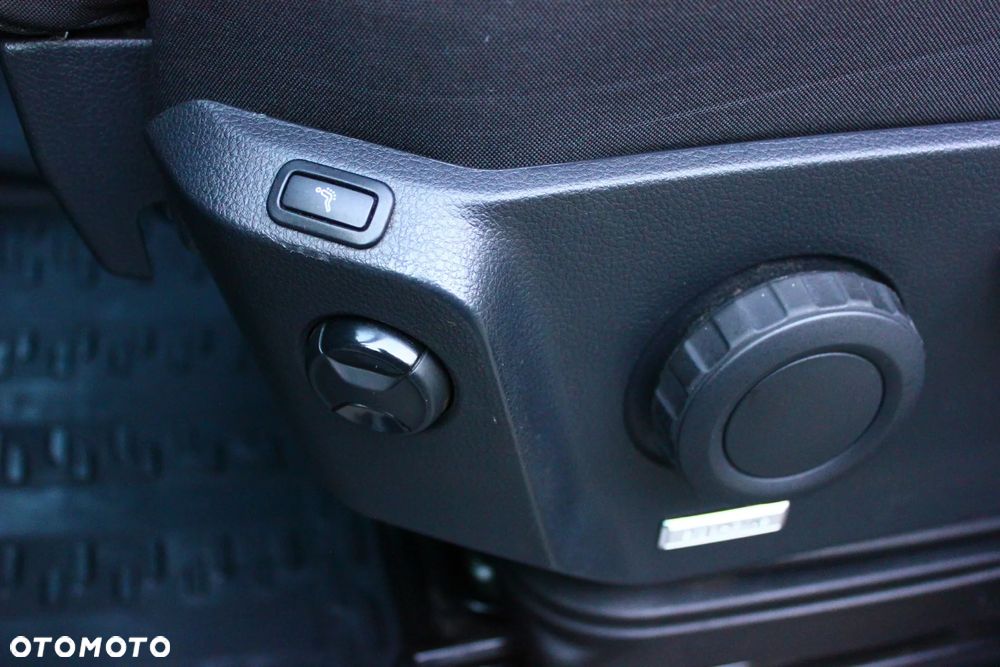 MAN TGE 3.140 2.0 TDI 140KM L3H2 BLASZAK 3 OSOBOWY PERFEKT AUTO VF23% - 17