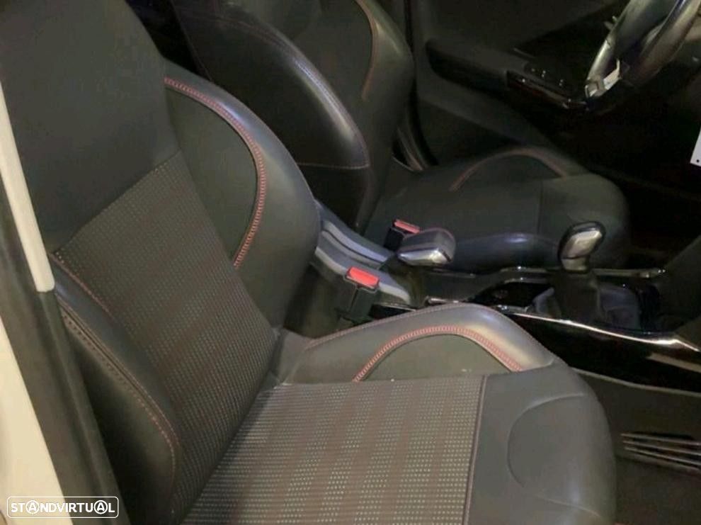 Peugeot 2008 1.2 PureTech GT Line - 16