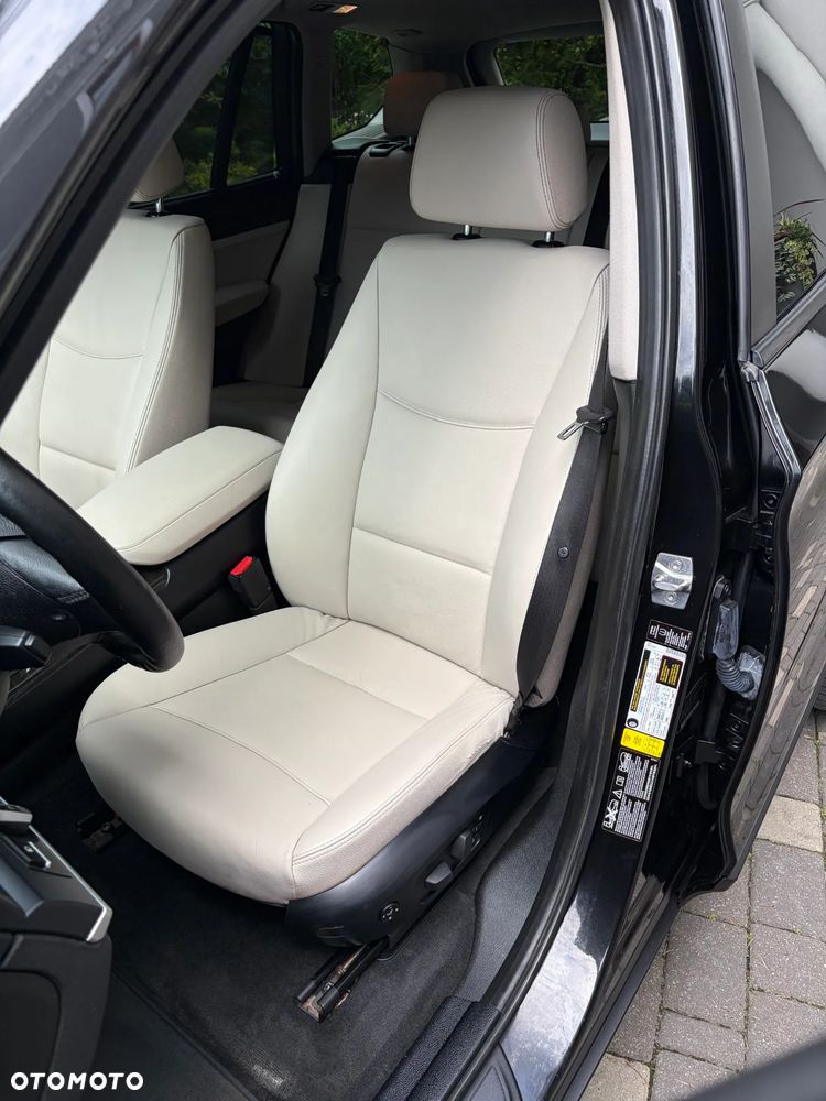 BMW X3 28i xDrive - 17