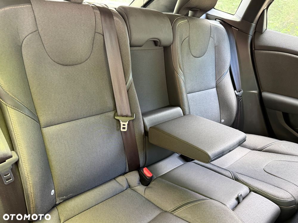 Volvo V40 Cross Country D3 Drive-E SCR Momentum - 18