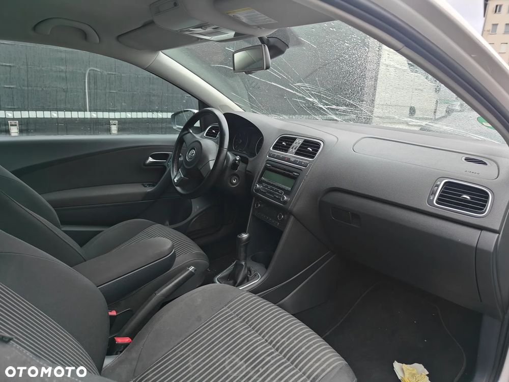Volkswagen Polo 1.6 TDI Blue Motion Technology Highline - 7