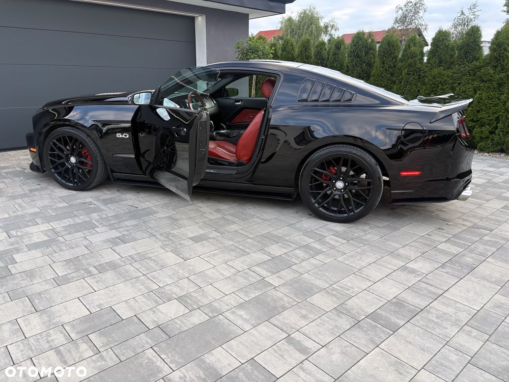 Ford Mustang - 4