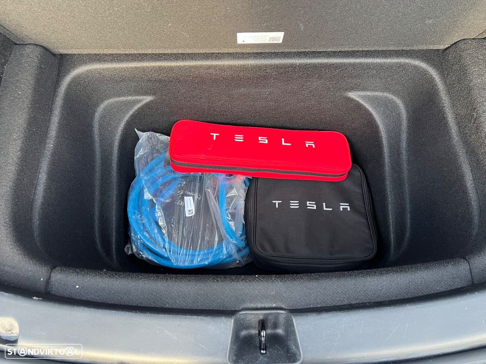 Tesla Model Y Standard RWD - 20