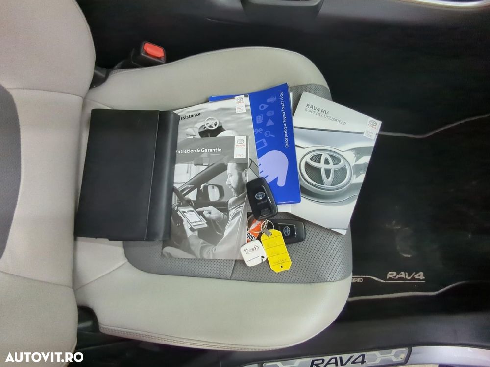 Toyota RAV4 2.5 4x4 Lounge - 10