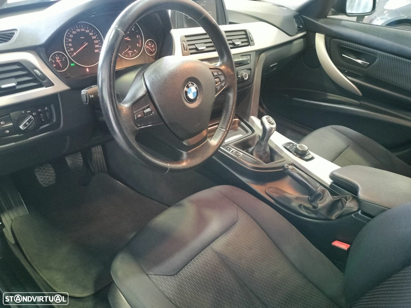 BMW 316 d Touring - 12