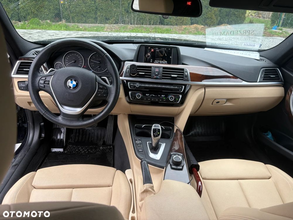 BMW Seria 3 330i - 14