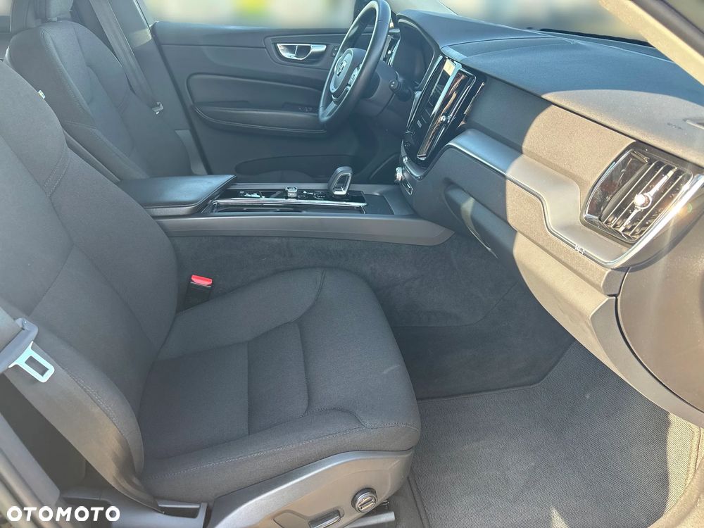 Volvo XC 60 B4 D AWD Momentum Pro - 18