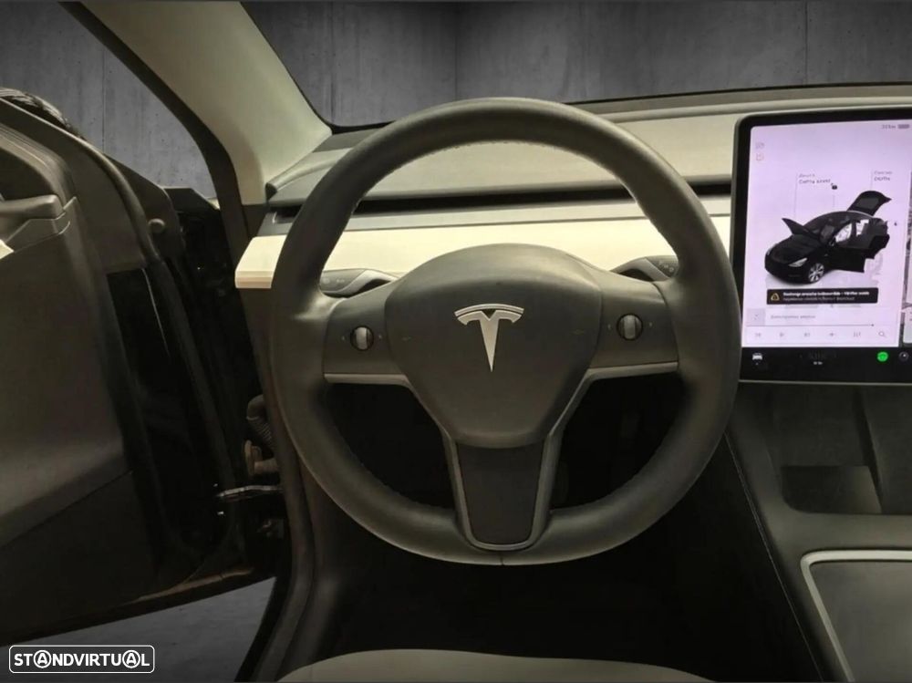 Tesla Model Y RWD - 9