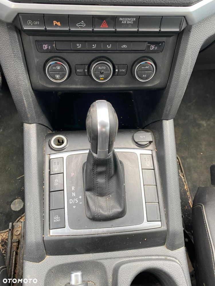 Volkswagen Amarok - 28
