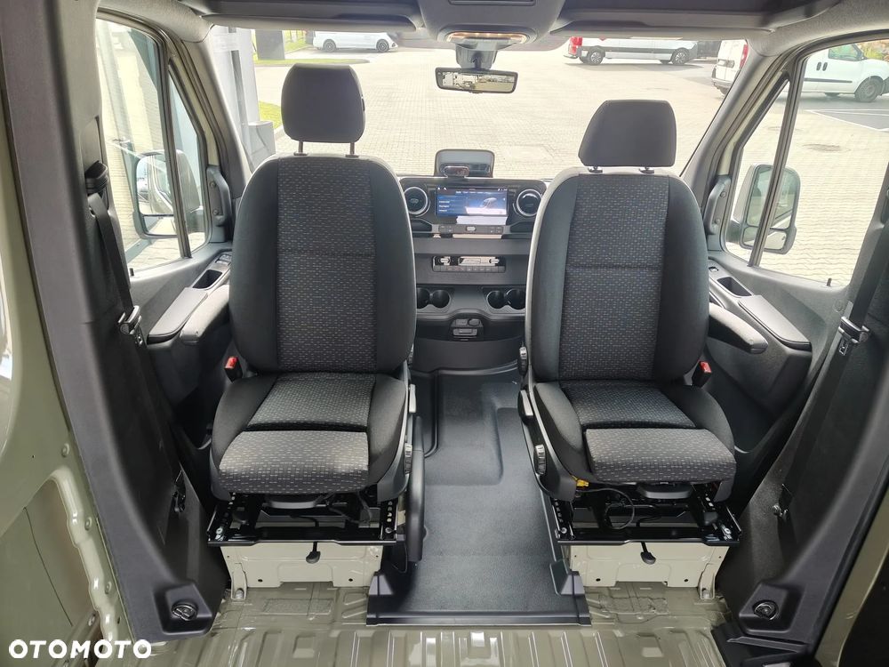 Mercedes-Benz Sprinter - 36