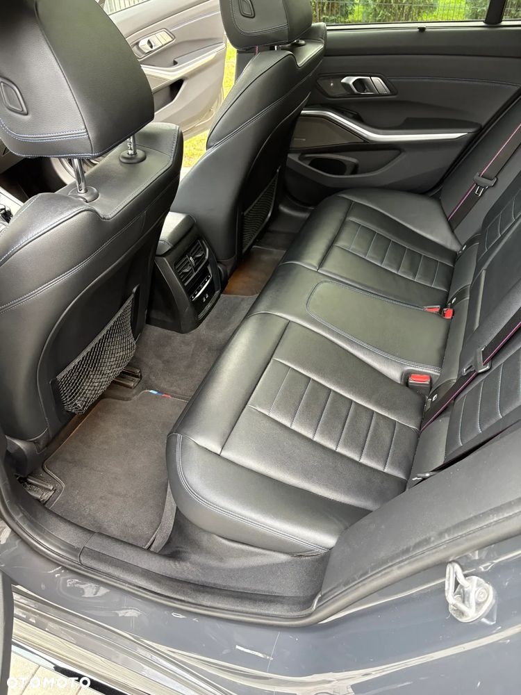 BMW Seria 3 M340i xDrive sport - 13