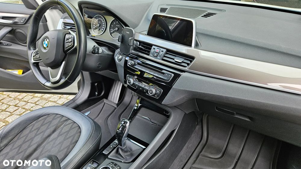 BMW X1 sDrive18i xLine - 20