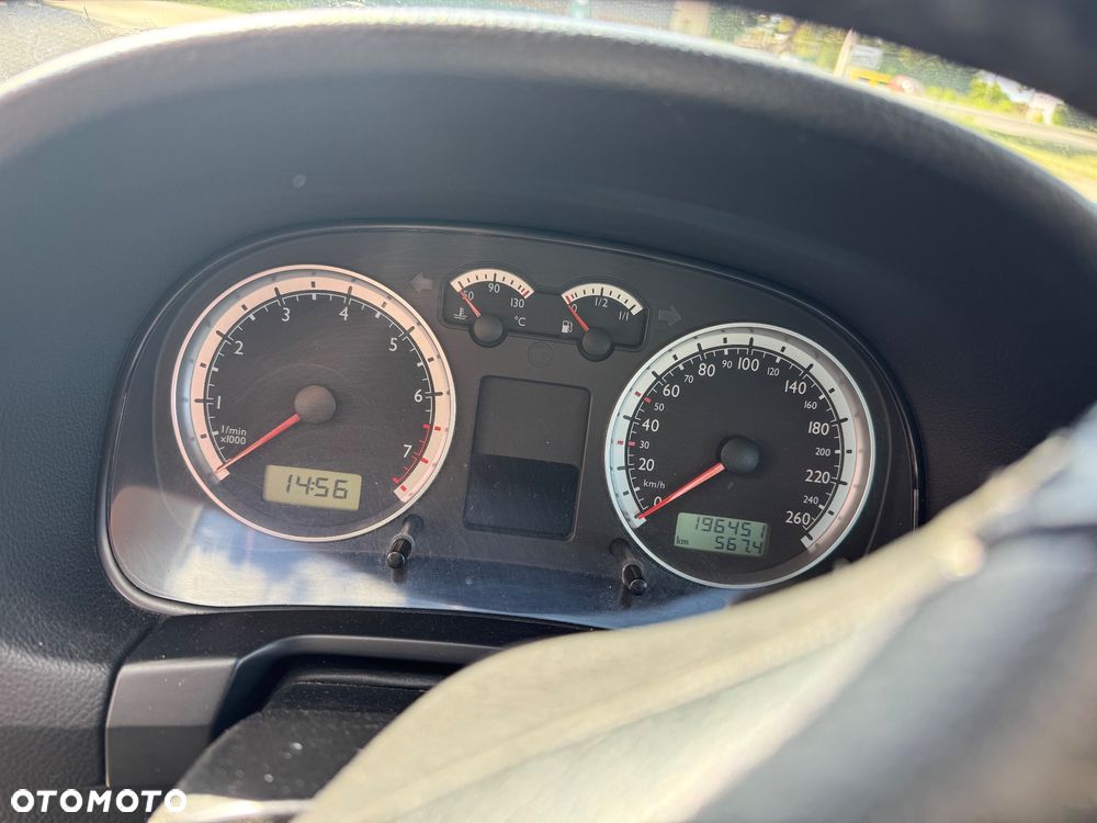 Volkswagen Bora 1.6 Comfortline - 4