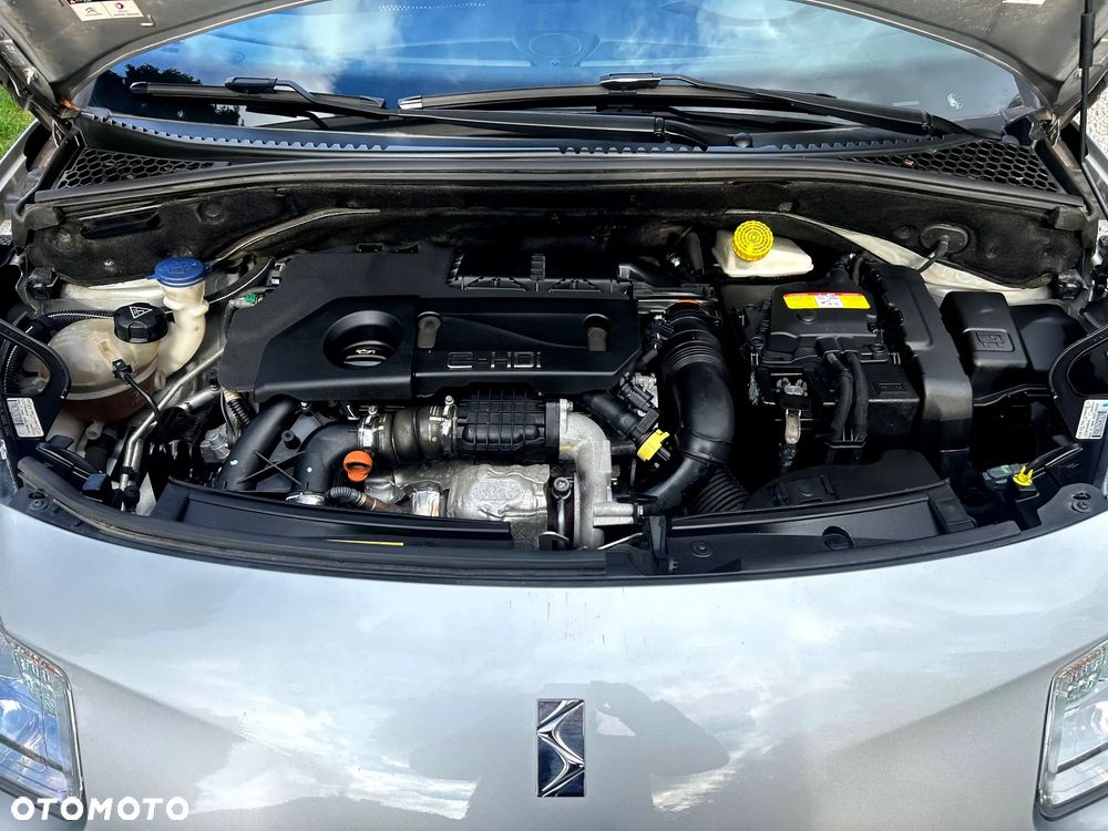 Citroën DS3 1.6 HDi SoChic - 10