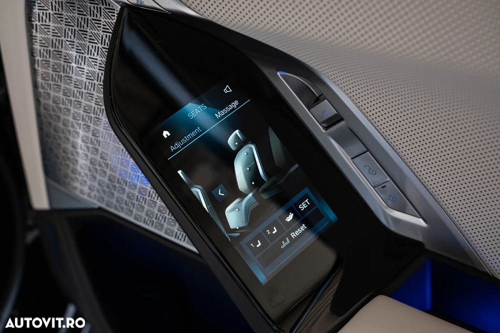 BMW Seria 7 750e xDrive AT PHEV - 35