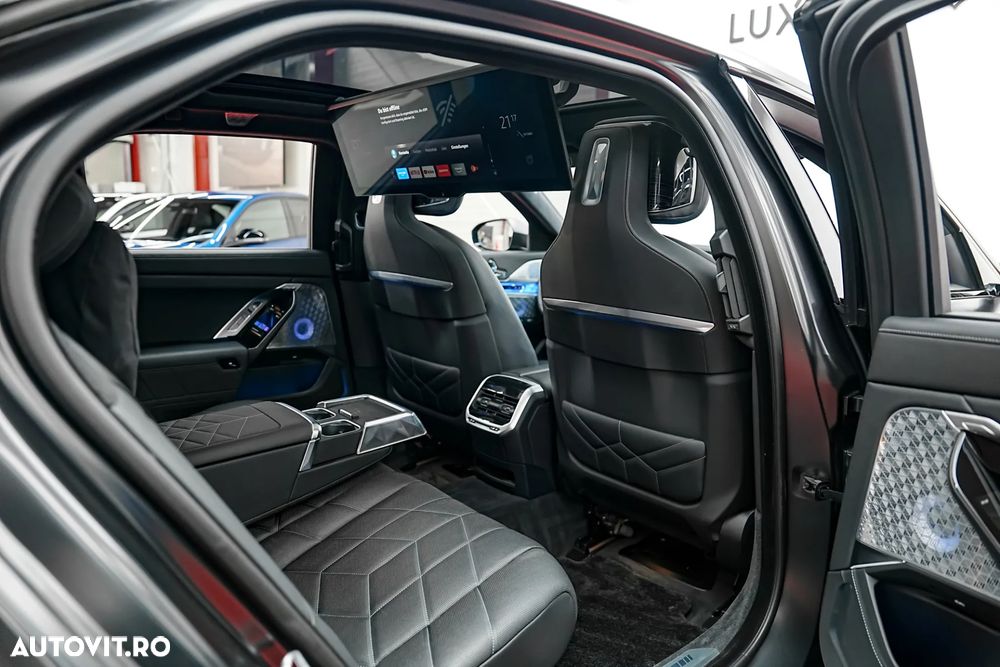 BMW Seria 7 740d xDrive MHEV - 7
