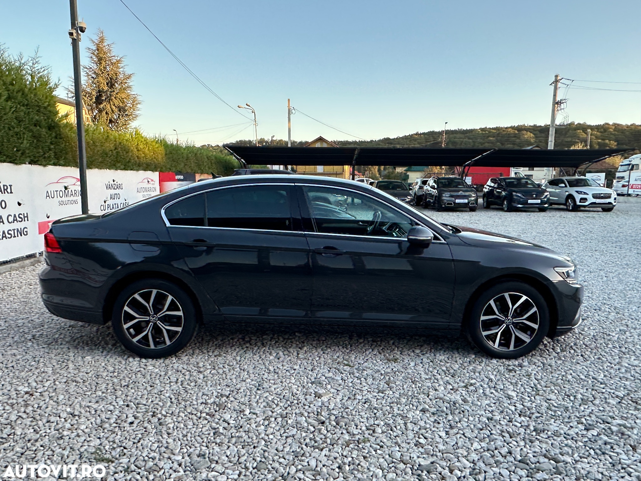 Volkswagen Passat - 12