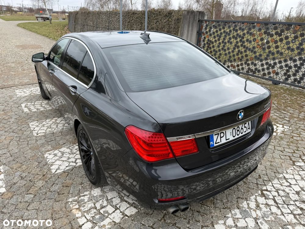BMW Seria 7 730d - 13
