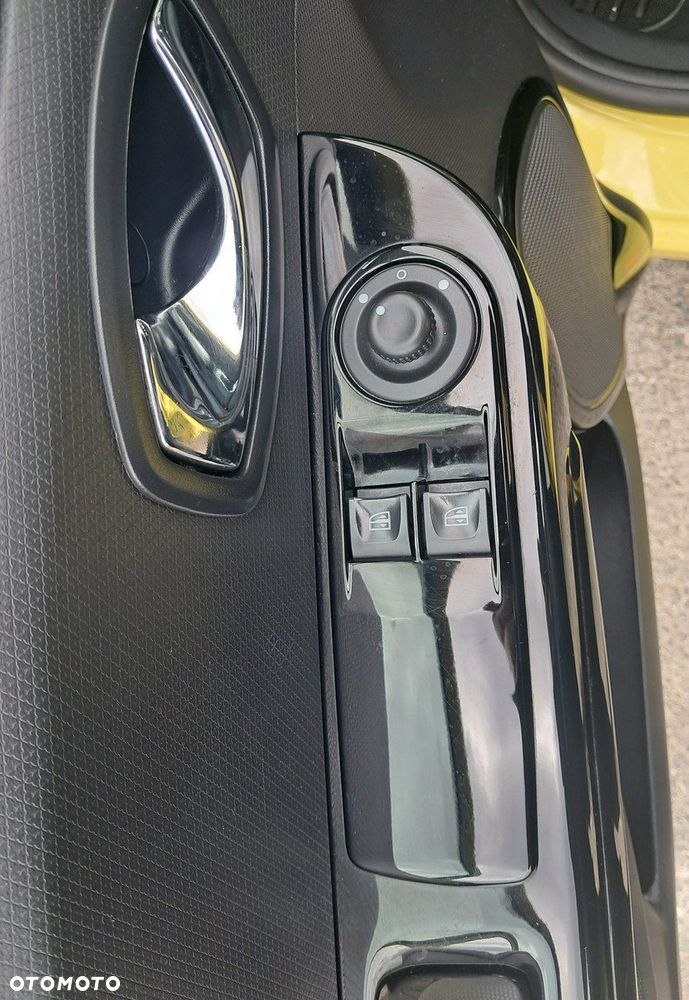Renault Clio - 22