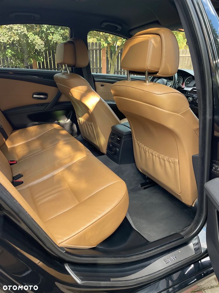 BMW Seria 5 520d - 12