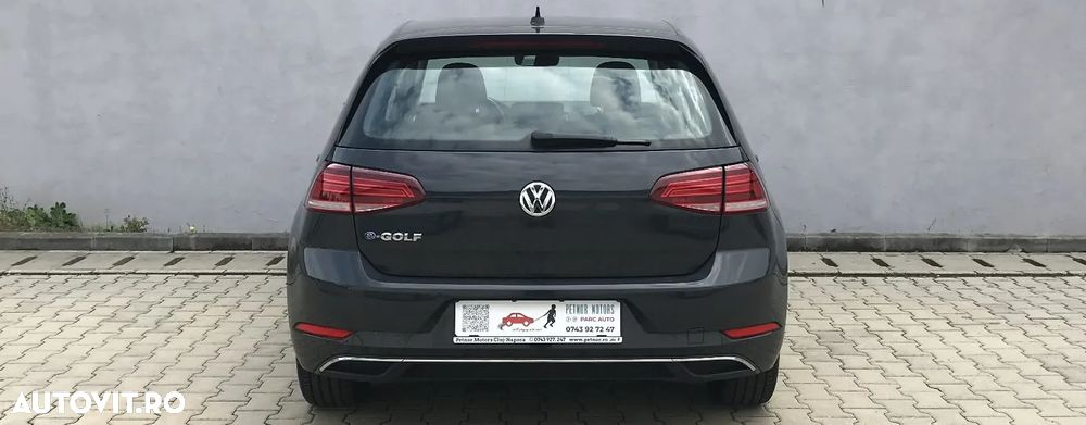 Volkswagen e-Golf - 12