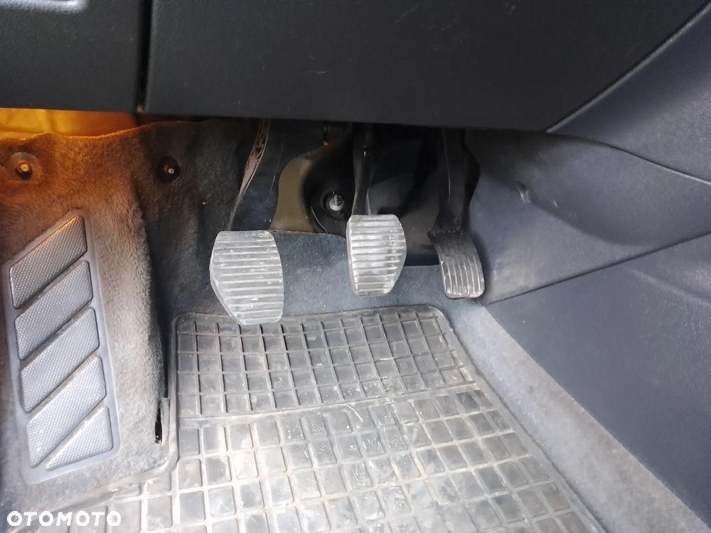 Peugeot 5008 2.0 HDi Family 7os - 30