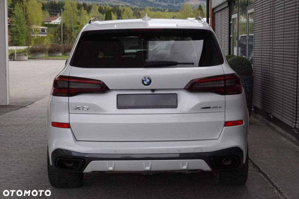 BMW X5 xDrive45e - 4