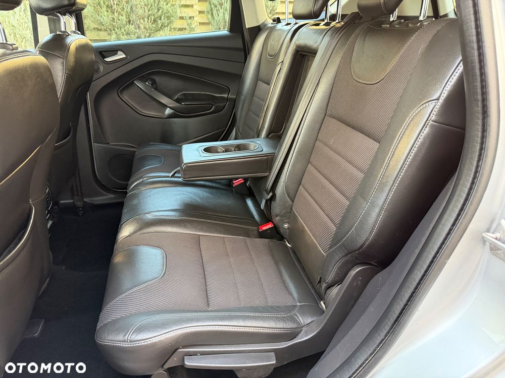 Ford Kuga 2.0 TDCi 4x4 Titanium - 24