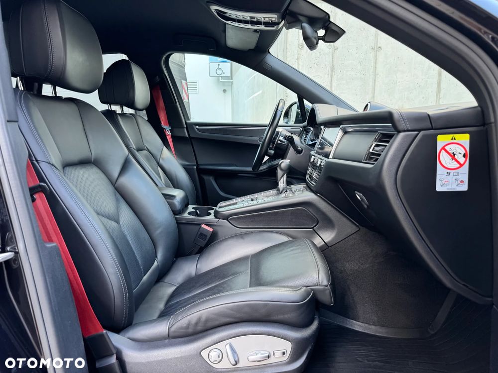 Porsche Macan Standard - 16