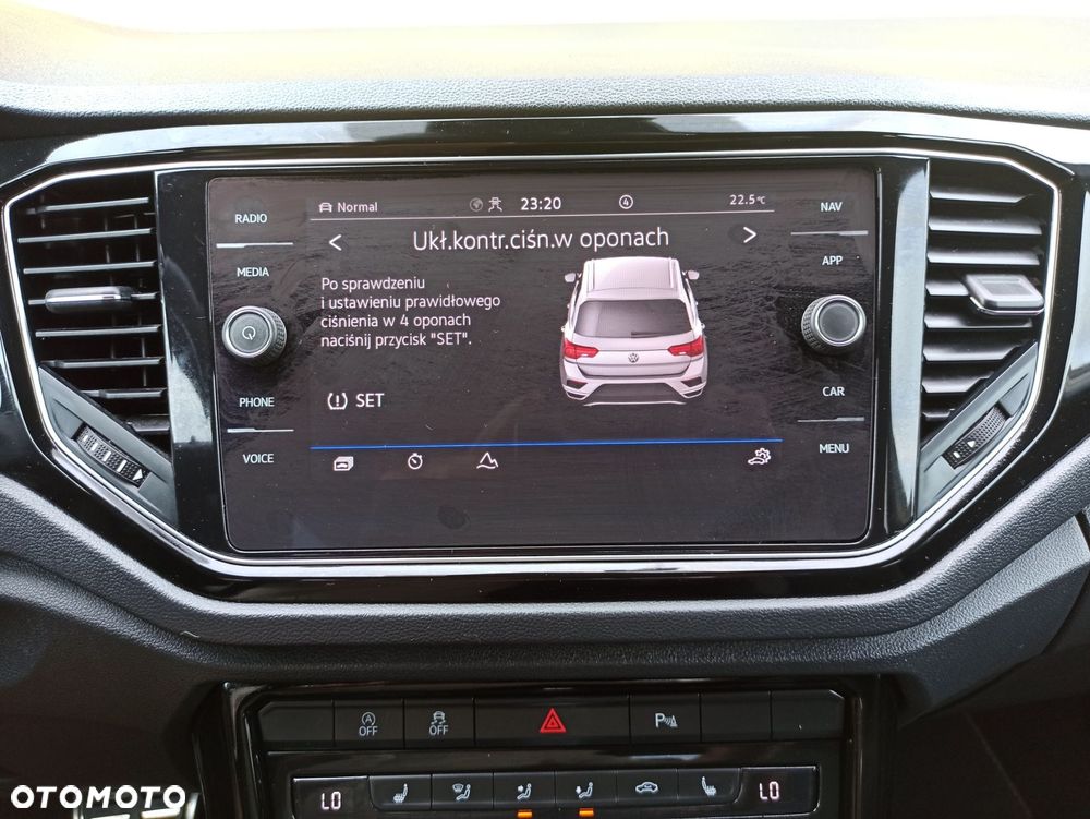 Volkswagen T-Roc - 22