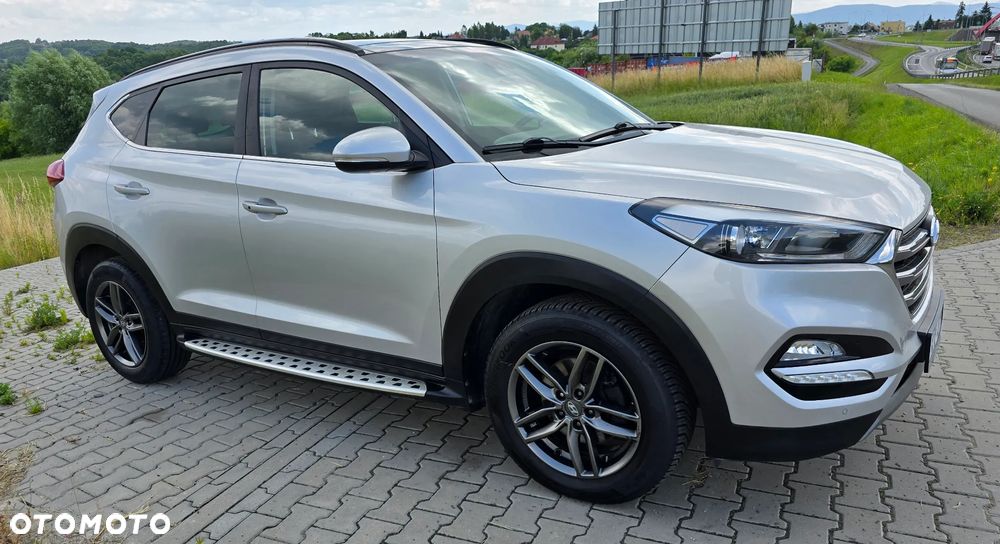 Hyundai Tucson 1.7 CRDI BlueDrive Style 2WD - 23