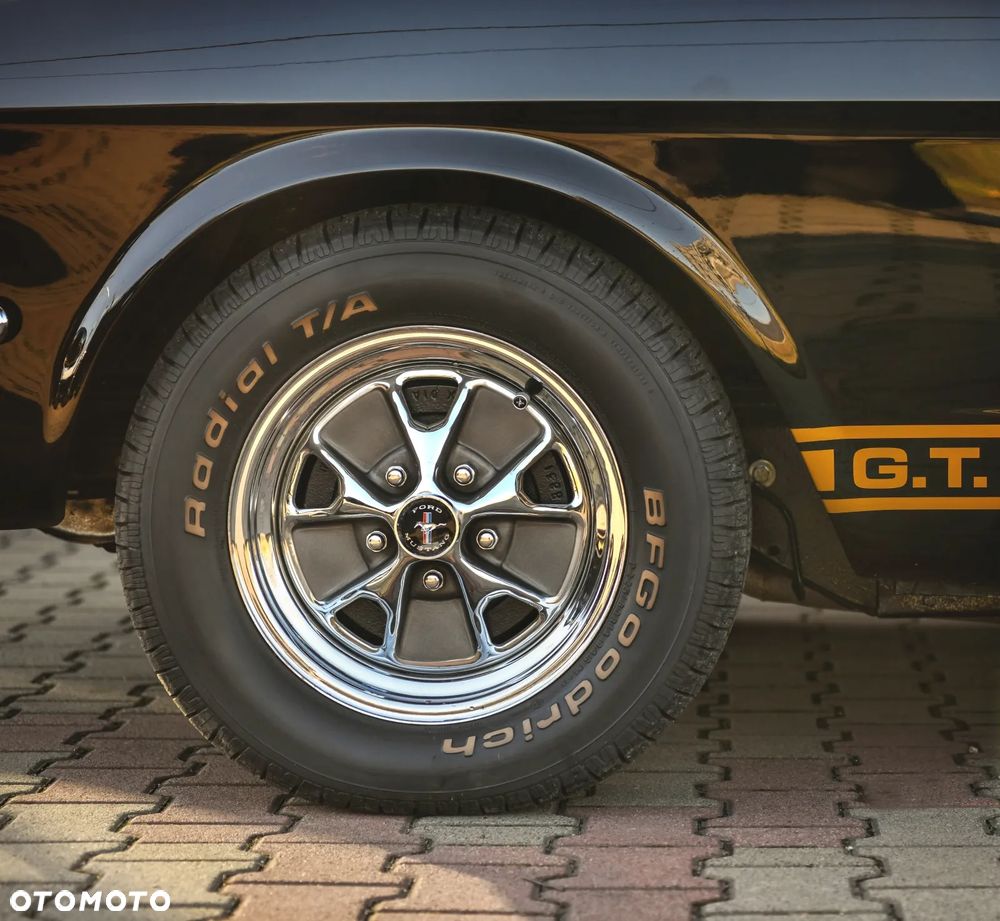 Ford Mustang - 9