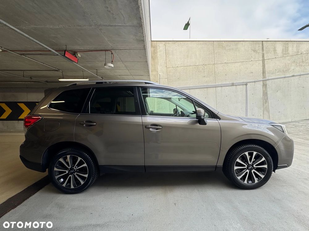 Subaru Forester 2.0 XT Sport Lineartronic - 8